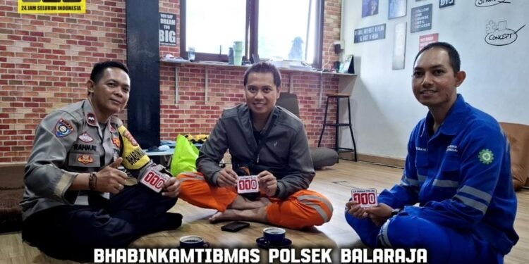 Bhabinkamtibmas Polsek Balaraja Giat Sambang & Sosialisasi Layanan Call Center 110 kepada Masyarakat