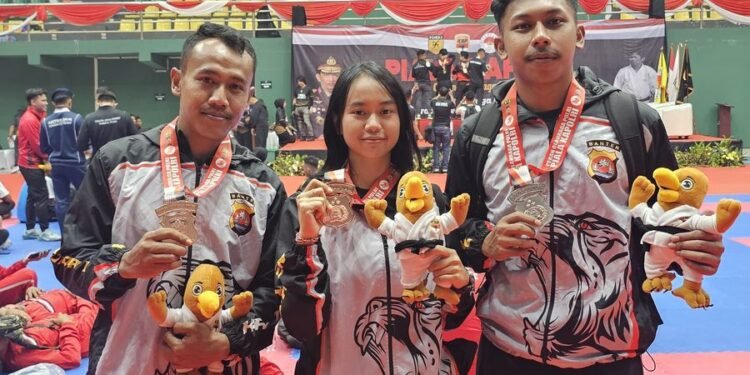 Tiga Medali Diraih, Kontingen Karate Polda Banten Harumkan Nama di Kejurnas Piala Kapolri 2025