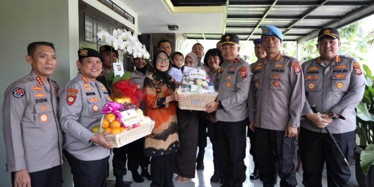 Wakapolda Banten Pimpin Langsung Anjangsana Sambut Hari Bhayangkara ke-79