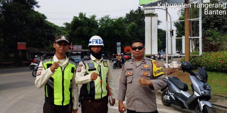 Sambang Satpam, Bhabinkamtibmas Polsek Cikupa Ajak Jalin Komunikasi Baik Demi Kamtibmas Kondusif