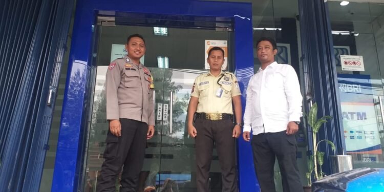 Antisipasi GKTM personil piket Polsek cibeber Polres Cilegon Polda Banten Sambangi security Himbauan Kamtibmas