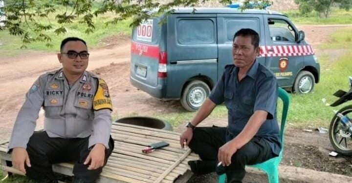 Bhabinkamtibmas  Polsek Puloampel Jumpai Warganya Guna Bangun Komunikasi Yang Fositif