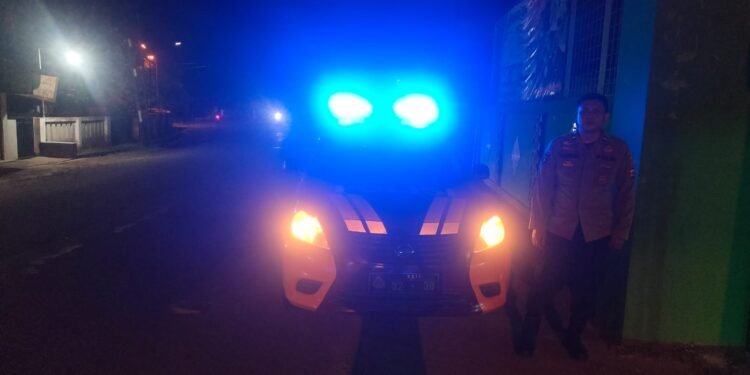 Gelar Patroli Malam Hari Dengan Humanis, Anggota Polsek Cimarga Polres Lebak, Tekan Kejahatan Jalanan