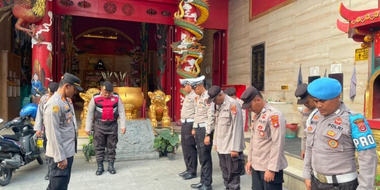 Kapolsek Rangkasbitung Polres Lebak Pimpin Apel PAM Persiapan  Persembahyangan Dewi Kwan Im 2025 Di Vihara Ananda Avalokitesvara