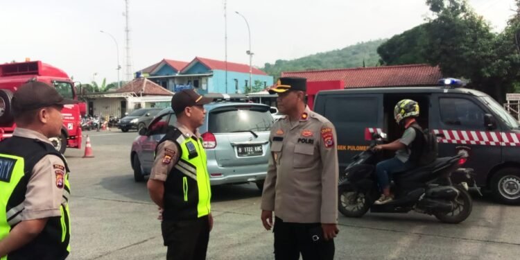 Bhabinkmatibmas Polsek Pulomerak Guyub sambang Scurity Sampaikan Pesan-pesan Kamtibmas