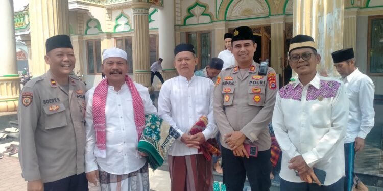 Kapolsek Mauk Beserta Anggota Tingkatkan Keharmonisan Dengan Masyarakat Melalui Kegiatan Jumat Keliling