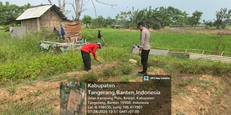 Polsek Kronjo Dorong Ketahanan Pangan Lewat Pemanfaatan Lahan Kosong di Desa Blukbuk