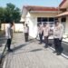 Apel Pagi dan Penguatan Keamanan Polsek Kronjo Dipimpin Kanit Binmas