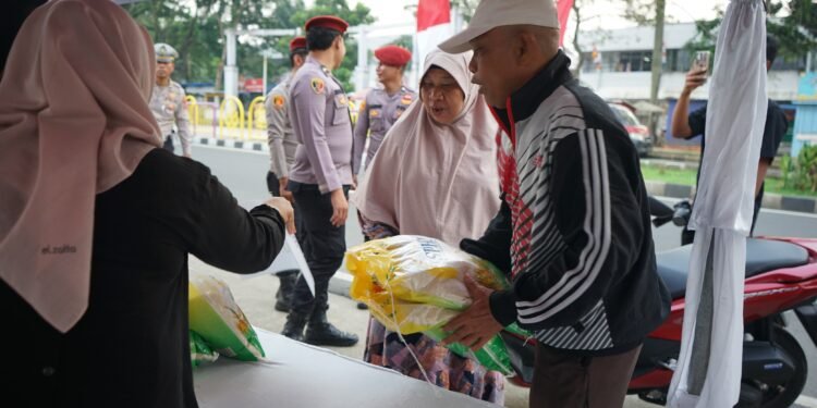 Bantu Masyarakat, Polresta Tangerang Gelar Gerakan Pangan Murah