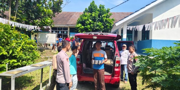 Polsek Cimarga Polres Lebak Monitoring Program Makan Bergizi Gratis Di Wilayah Cimarga