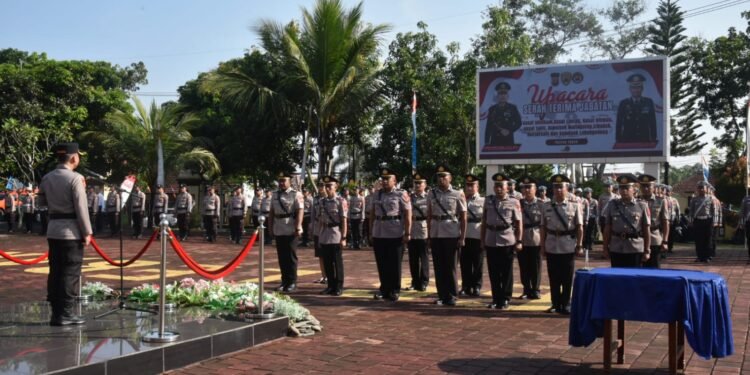 Kapolres Lebak Pimpin Upacara Sertijab Kasat Lantas, Kasat Intelkam, Kasat Binmas, Kasat Tahti dan Kapolsek Jajaran