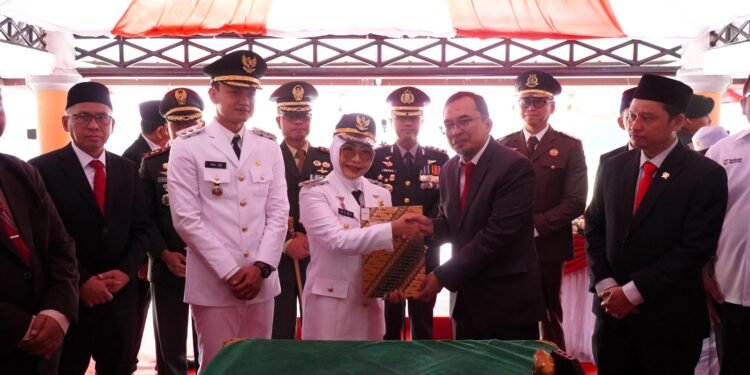 Pemda Pandeglang Launching Aplikasi “Didingklik” pada Upacara HUT RI ke-80