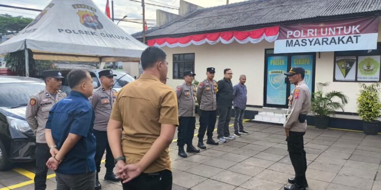 Polsek Cikupa Gelar Apel Pagi, Kapolsek Tekankan Disiplin dan Respon Cepat Aduan Masyarakat