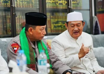 Kapolri Temui Gus Ubed di Ponpes Langitan Jatim, Jaga Silaturahmi dengan Ulama