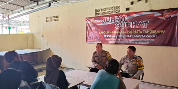 Sambang dan  Jum’at Curhat Bhabinkamtibmas Polsek Balaraja Polresta Tangerang Ajak Warga Desa Talagasari Jaga Kamtibmas di Wilayah