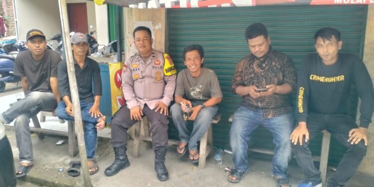 Personil Polsek Cibeber Lakukan sambang kepada Warga Cibeber