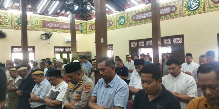 Turut Berbela Sungkawa, Polresta Tangerang Gelar Shalat Gaib untuk Driver Ojol Affan Kurniawan