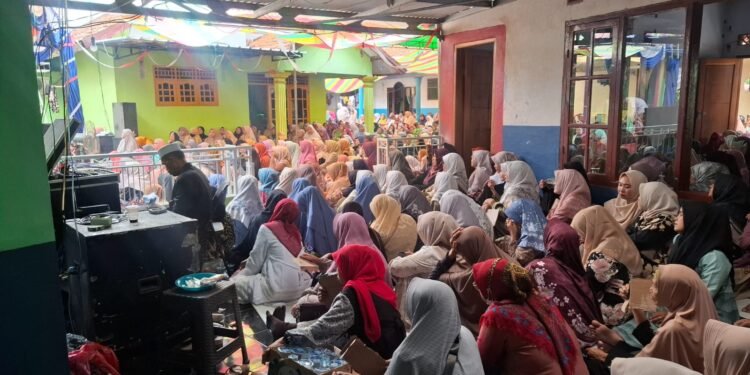 Bhabinkamtibmas Polsek Balaraja Polresta Tangerang Hadiri Peringatan Maulid Nabi Muhammad SAW di Desa Sukamurni