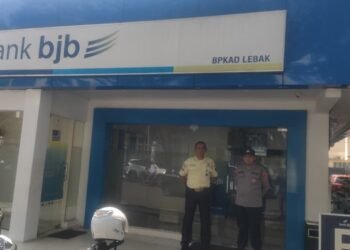 Kanit Sabhara Polsek Rangkasbitung Polres Lebak Giat Patroli Ke KCP Bank BJB Rangkasbitung