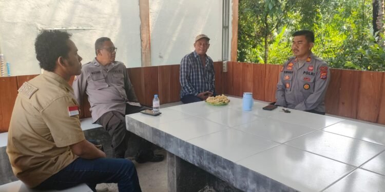 Kapolsek Cimarga Polres Lebak Lakukan Silaturahmi Hampiri Warga Sudamanik Cimarga