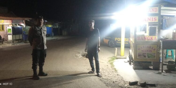 Patroli Di Jam Kecil, Polsek Cimarga Polres Lebak Kontrol Penjaga Malam MTSN 4 Lebak