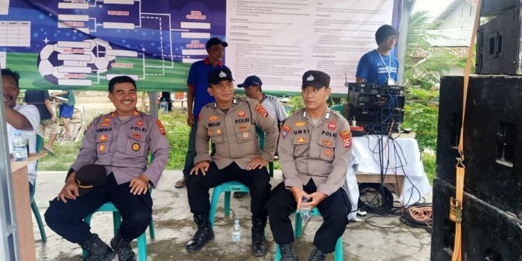 Kapolsek Cimarga Polres Lebak Hadiri pembukaan Turnamen Sepak Bola Desa Margajaya Cup di Lapangan Cilaki Cimarga Kabupten Lebak
