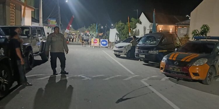 Anggota Polsek Rangkasbitung Polres Lebak Giat Pengamanan Maulid Nabi Muhammad.SAW di Masjid Amsor