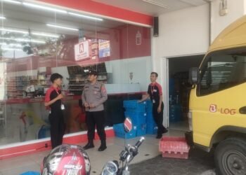 Kanit Sabhara Polsek Rangkasbitung Polres Lebak Patroli Ke Alfamidi