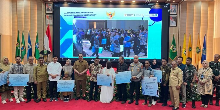 Kapolda Banten Hadiri Akad Massal KUR Nasional, Dorong Pertumbuhan Ekonomi dan Kemandirian Masyarakat