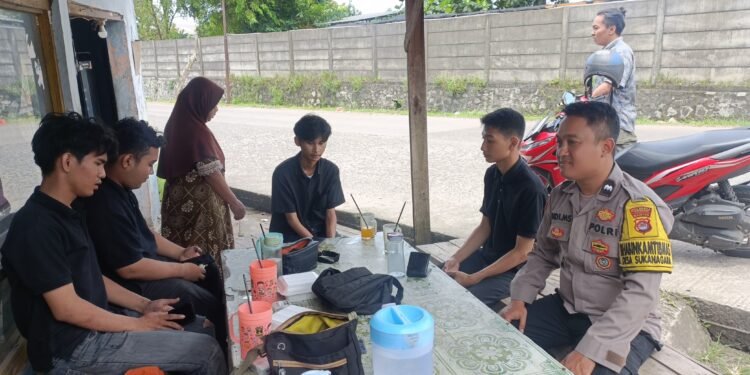 Bhabinkamtibmas Sukanagara Sambang Warga, Serap Aspirasi dan Sampaikan Imbauan Kamtibmas