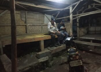 Ciptakan Kamseltibcar Lantas, Polsubsektor Cikupamas Gelar Pengaturan Arus Lalu Lintas Sore Hari