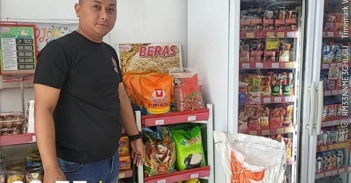 Unit Krimsus Satreskrim Polresta Tangerang Cek Harga Beras di Minimarket