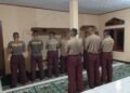 Kspk dan Personil Siswa Latja SPN Mandalawangi di Polsek Warunggunung Laksanakan Giat Solat Subuh