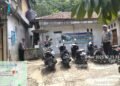 Anggota Polsek Gunungkencana Polres Lebak Monitoring Wisata Kolam Renang Talaga Kencana Di Desa Gunungkencana