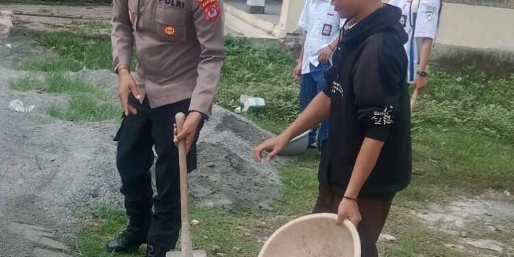 Polsek Kronjo Gelar Apel dan Kerja Bakti Bersihkan Mako untuk Tingkatkan Kebersihan dan Disiplin Personel