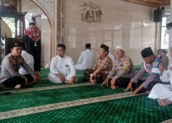Waka polres Cilegon Giat Jumat Keliling (Jumling) di Masjid Jabal Nur, Sampaikan Himbauan Kamtibmas