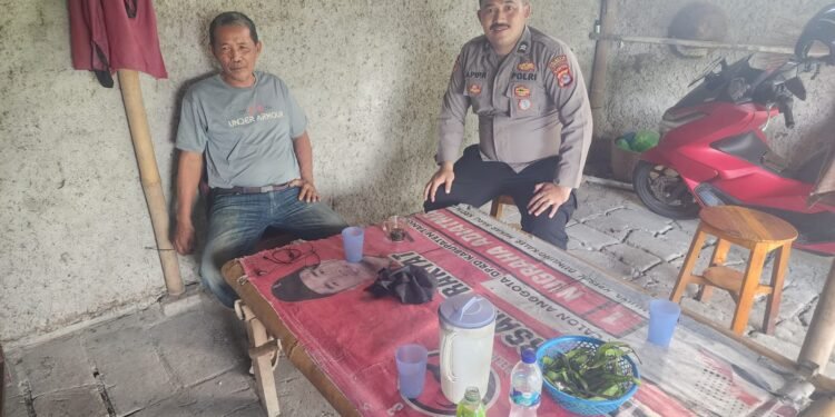 BHABINKAMTIBMAS POLSEK KRONJO LAKUKAN SAMBANG DDS UNTUK PERKUAT KEMITRAAN DENGAN WARGA