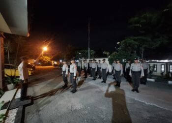 Berikan APP, Ps.Kanit Bimas Polsek Warunggunung Polres Lebak Pimpin Apel Malam Personil Siswa Latja SPN Mandalawangi