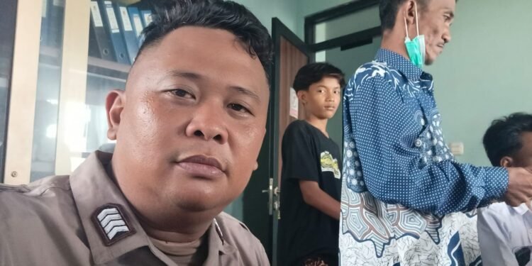 Bhabinkamtibmas Polsek Kronjo Laksanakan Cooling System dan DDS di Desa Klutuk
