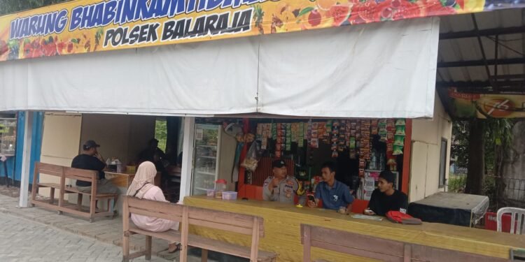 Antisipasi Kamtibmas di Desa Talagasari Bhabinkamtibmas Laksanakan Sambang & Kunjungan di Warung Bhabinkamtibmas di Wilayah Hukum Polresta Tangerang