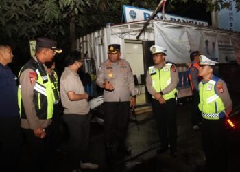 Kapolresta Tangerang Pimpin Pemantauan Truk Muatan Tanah, Cegah Melintas Sebelum Jam Operasional