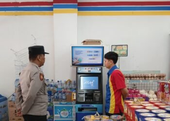 KSPKT I Polsek Rangkasbitung Polres Lebak Patroli Ke Pertokoan   Indomart Sekaligus Cek Mesin ATM