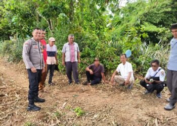Pererat Kemitraan, Polsek Panongan Gelar Tongkrongan Ngopi Bersama Komunitas Buruh di Desa Ciakar